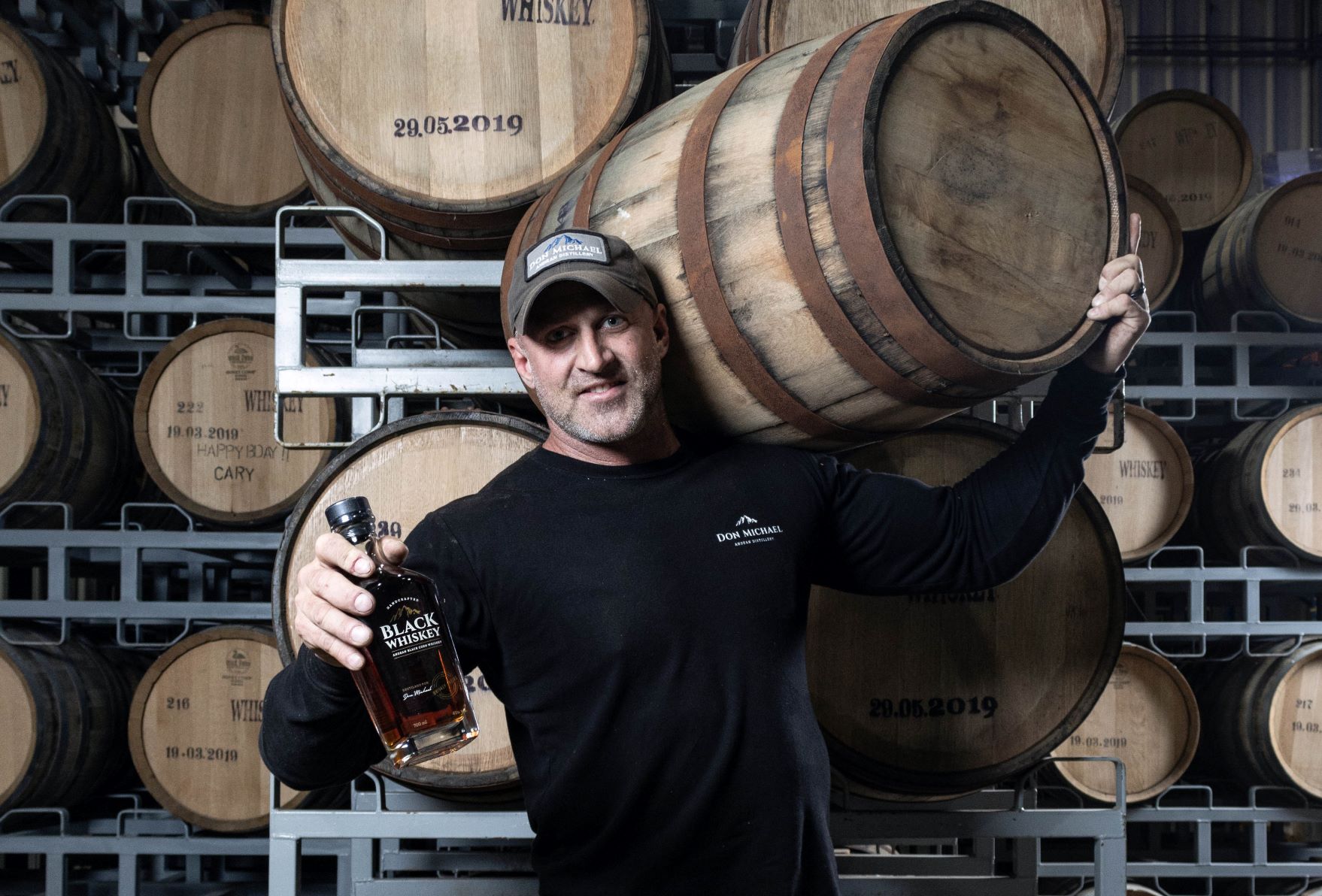 MIchael Kurila CEO Don MIchael SAC Black Whiskey hb Revista