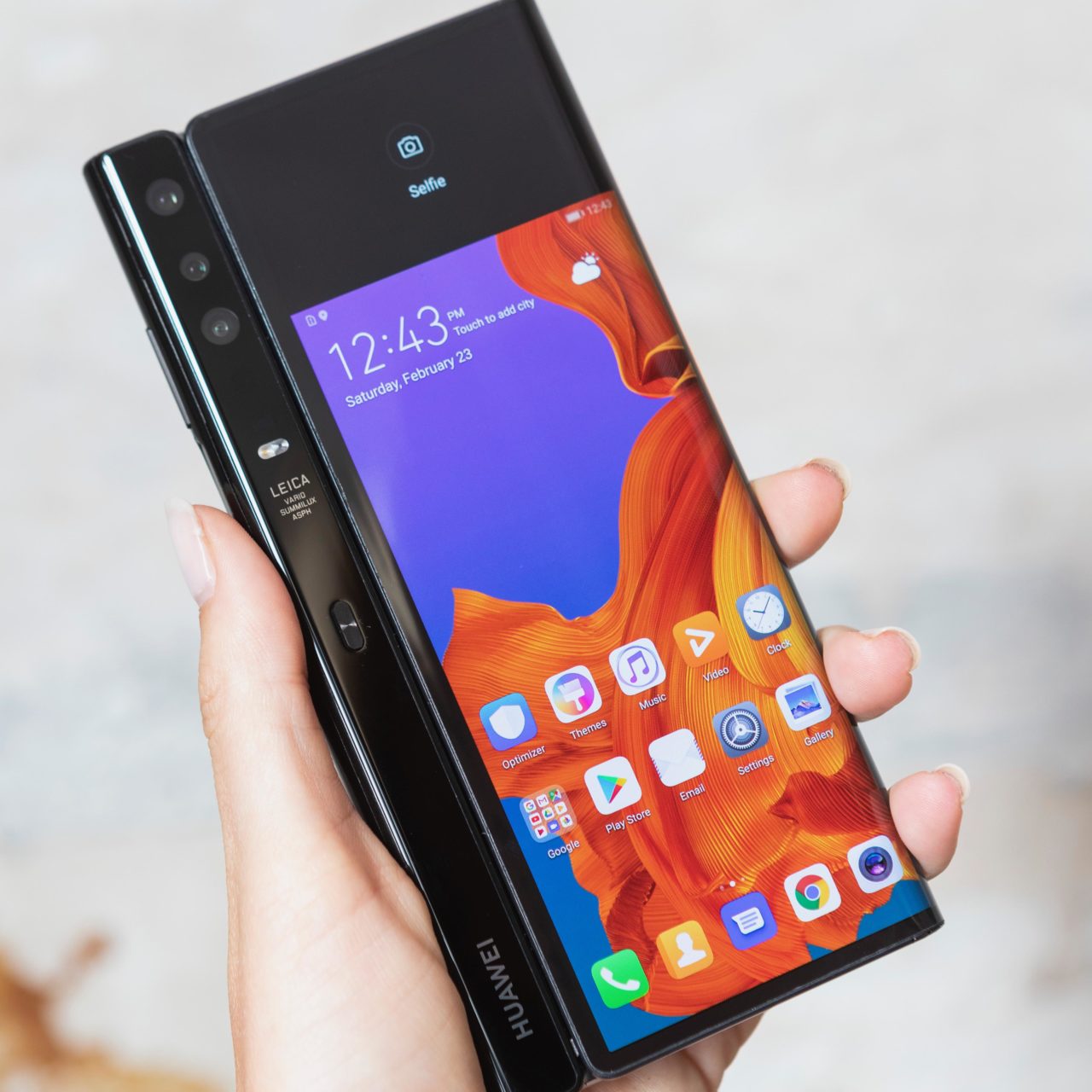 Huawei lanzará hasta 2019 su smartphone plegable